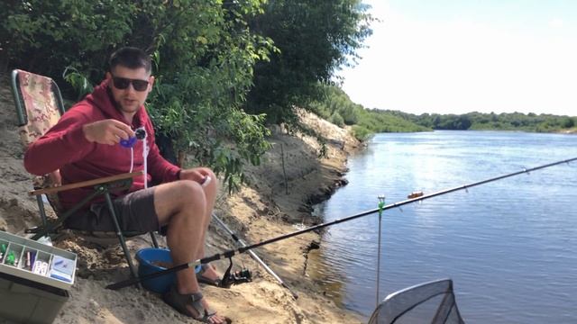 ? Десна 2022. Вырвало фидер с рук. Пулеметный клев. Ловим коротышом. смотреть онлайн