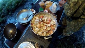 Рыбалка на пружину! Ловля карася сазана в огромном озере.