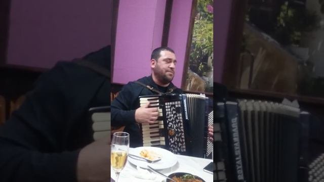 Карен Сарчапет