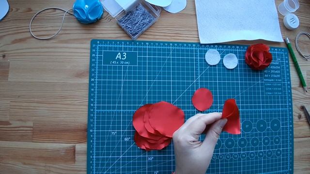 ПОВЯЗКА С ОБЪЁМНЫМИ ПОМПОНАМИ ИЗ ШЁЛКА своими руками/ a hairband with your own hands