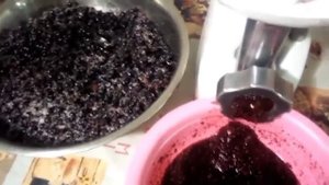 Варенье из черной смородины с медом. #вареньеизсмородины #сыроеваренье #вареньесмедом