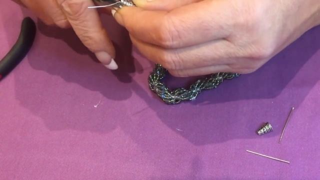 ПРЕЛЕСТНЫЙ ВИТОЙ ЖГУТ ИЗ БИСЕРА И БУСИН МАСТЕР КЛАСС/ссылки на материалы под видео