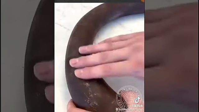 великолепная фигура льва из шоколада смотреть онлайн