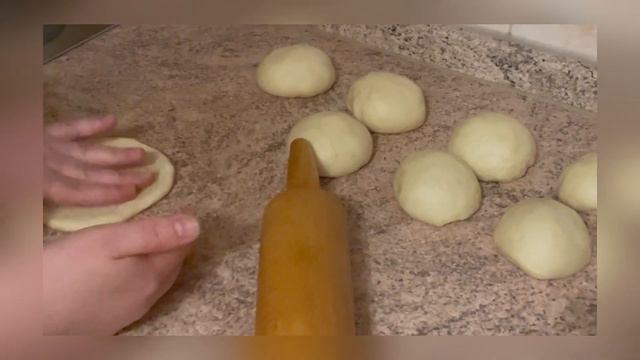 Те самые Сметанные лепешки. По ГОСТу смотреть онлайн