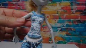 Monster High Lagoona Blue's Dead Tired Hydration Station Doll & Bed Playset