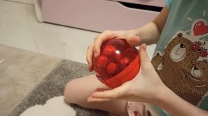 Открываем большой Чупа-Чупс. Что внутри?