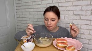 МУКБАНГ СУП С ФРИКАДЕЛЬКАМИ БУТЕРБРОДЫ с красной рыбой йогурт MUKBANG SOUP WITH MEATBALLS SANDWICHE