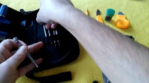 Набор инструментов для часовщика.