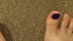 Tips and Tricks to Painting Toenails