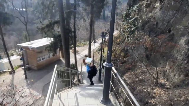 ЖИЗНЬ Русских В ГРУЗИИ в 2022 году/ Цены на фрукты и сухофрукты в Грузии ПОРАЗИЛИ! смотреть онлайн