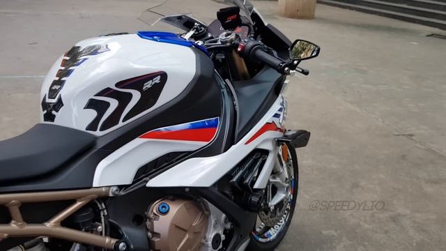 LOUD BMW S1000RR Akrapovic GP Exhaust System Sound (FLAME SPITTER) ?