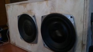 Самодельный Сабвуфер 2XC90 ,2×75 ГДН, для машины.