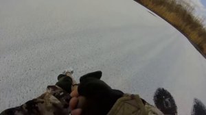 Как правильно пробить лунку пешнёй в тонком льду.