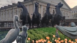 прогулка по Александровскому саду у стен Кремля, Вечный огонь, скульптуры сказок у Охотного ряда