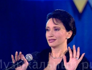 Почему Ирина Аллергова так своеобразно относится к исполнению патриотических песен