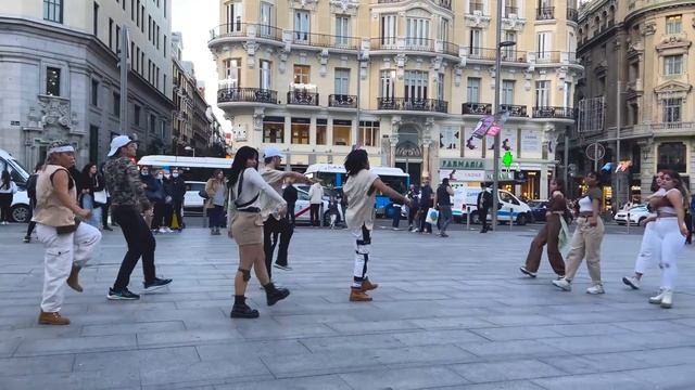 [KPOP IN PUBLIC] [ONE TAKE] LISA (리사) 'MONEY' dance cover by INSANITY | Spain смотреть онлайн