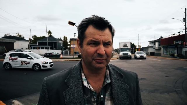 Чтобы ПОЛУЧИТЬ ГРАЖДАНСТВО в Америке, иммигранты ЖИВУТ В ПОДВАЛЕ? Французская деревня НОРМАНДИН смотреть онлайн