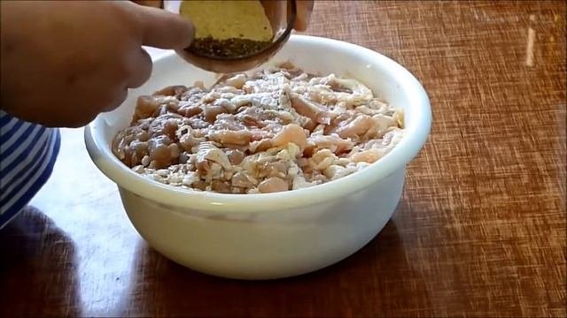 ВЕТЧИНА ЦЕЛЬНО РУБЛЕННАЯ КУРИНАЯ ( В ВЕТЧИННИЦЕ )