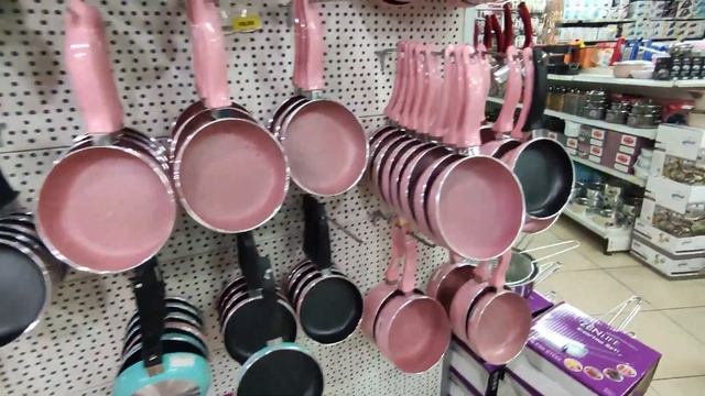 Посуда и текстиль в Турции. Турецкая косметика. Хозяйственный магазин в Анталии. Шопинг в Анталии. смотреть онлайн