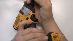 DeWalt насадка-ножницы