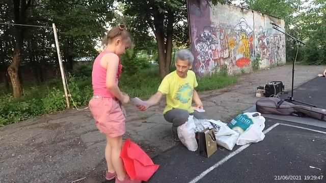 Луганск, Розыгрыш призов, Международный День Йоги, Часть 5, Сквер Памяти, 21 июня 2021 смотреть онлайн