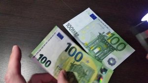 Новинка 100 евро € 2019 сравнения с предыдущей элементы защиты
