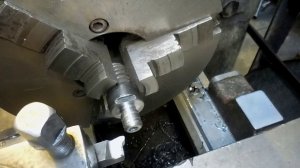 Как нарезать КРУГЛУЮ РЕЗЬБУ ???