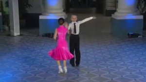 Дети танцуют рок-н-ролл!