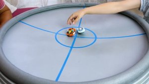 БЕЙБЛЭЙД ЛЕГО Новый Волчок Роктавор Р4 Игра На Большой Арене Папа И Сын BeyBlade Burst из Lego