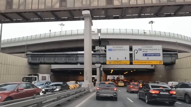 Бродяга нашел на свалке старую книгу, а решив разжечь ей буржуйку, чуть не впал в кому смотреть онлайн