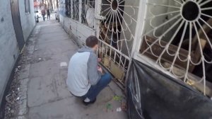БЕЗДОМНЫЙ ВЕТЕРАН ЗАПЛАКАЛ! ПОМОЩЬ БЕЗДОМНЫМ