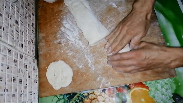 Сварил супчик с домашней курочкой.Напёк лепёшек и пирожков с повидлом. смотреть онлайн