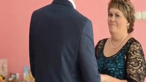 Свадебный танец Мамы и Сына. Очень трогательно!!!!!!