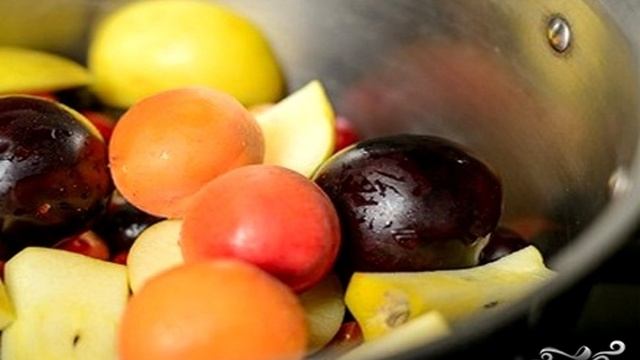 Компот из свежих фруктов