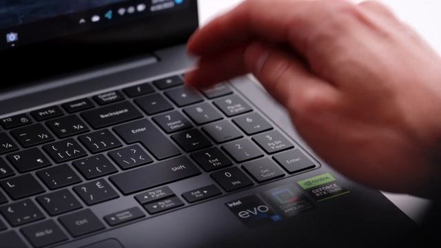 Samsung Galaxy Book 3 Ultra REVIEW - The REAL MacBook Killer смотреть онлайн