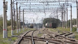 Участникам дорожного движения напомнили о соблюдении правил переезда через Ж/Д пути в с.Кочубеевском