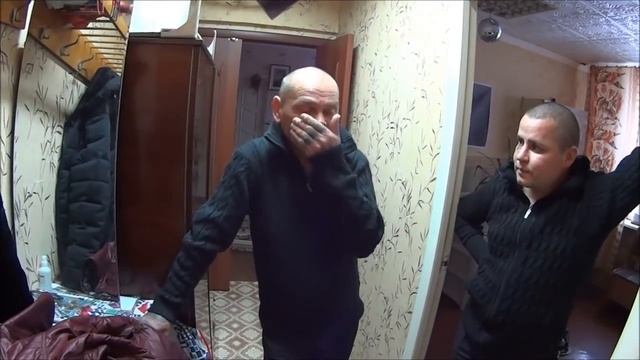 Хочу пожрать -Новая жизнь дяди Юры Первый день в тепле смотреть онлайн