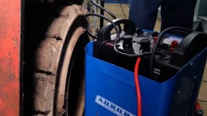 Запуск погрузчика с убитым аккумулятором. START 1000