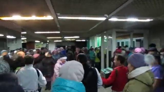 "Ме Провой гыч улына" концерт деч вара фойеште. Морко 2015 ий смотреть онлайн