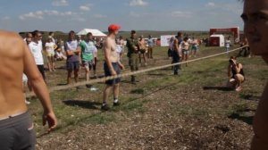 Челябинские дети соревнуются в перетягивании каната Childrens competition in the tug of rope