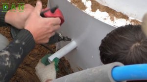 Монтаж Кессона ТОПОЛ-ЭКО К-2. Процесс установки Кессона для скважин на загородном участке.