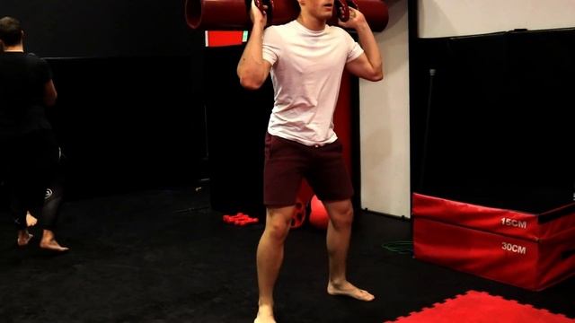 Тренировка на ВЫНОСЛИВОСТЬ 15 мин АДА ))) смотреть онлайн