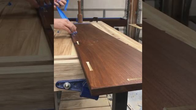 Using the Lamello Zeta to attach a table top