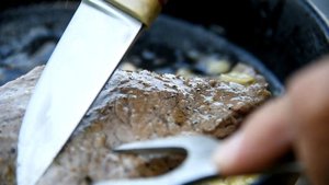 Стейк с чесноком и розмарином на сливочном масле, релакс видео.