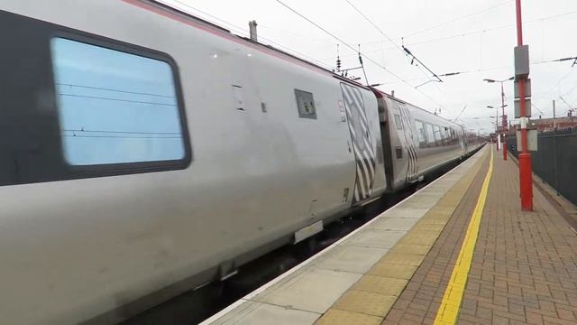 Class 221102 - ''John Cabot'' & 221105 - ''William Baffin'' - Virgin Voyager - Wigan - 19.02.2019 смотреть онлайн