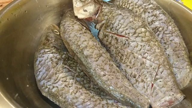 ЖАРЕНЫЕ КАРАСИ с чесноком