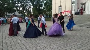 Выпускной вальс. Школа19. Мариуполь