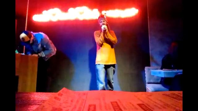 Длинноволосый парень поёт Сташевского в рок манере(Соль3) смотреть онлайн