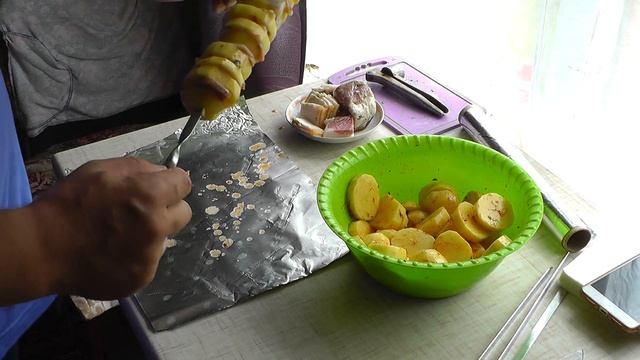 Картошка с салом(эскимо) на мангале