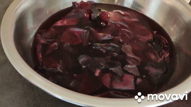 Пасха на носу. А яйца то страшные смотреть онлайн